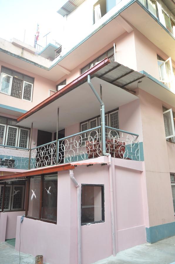 Mitra Garden Inn Katmandu Zewnętrze zdjęcie