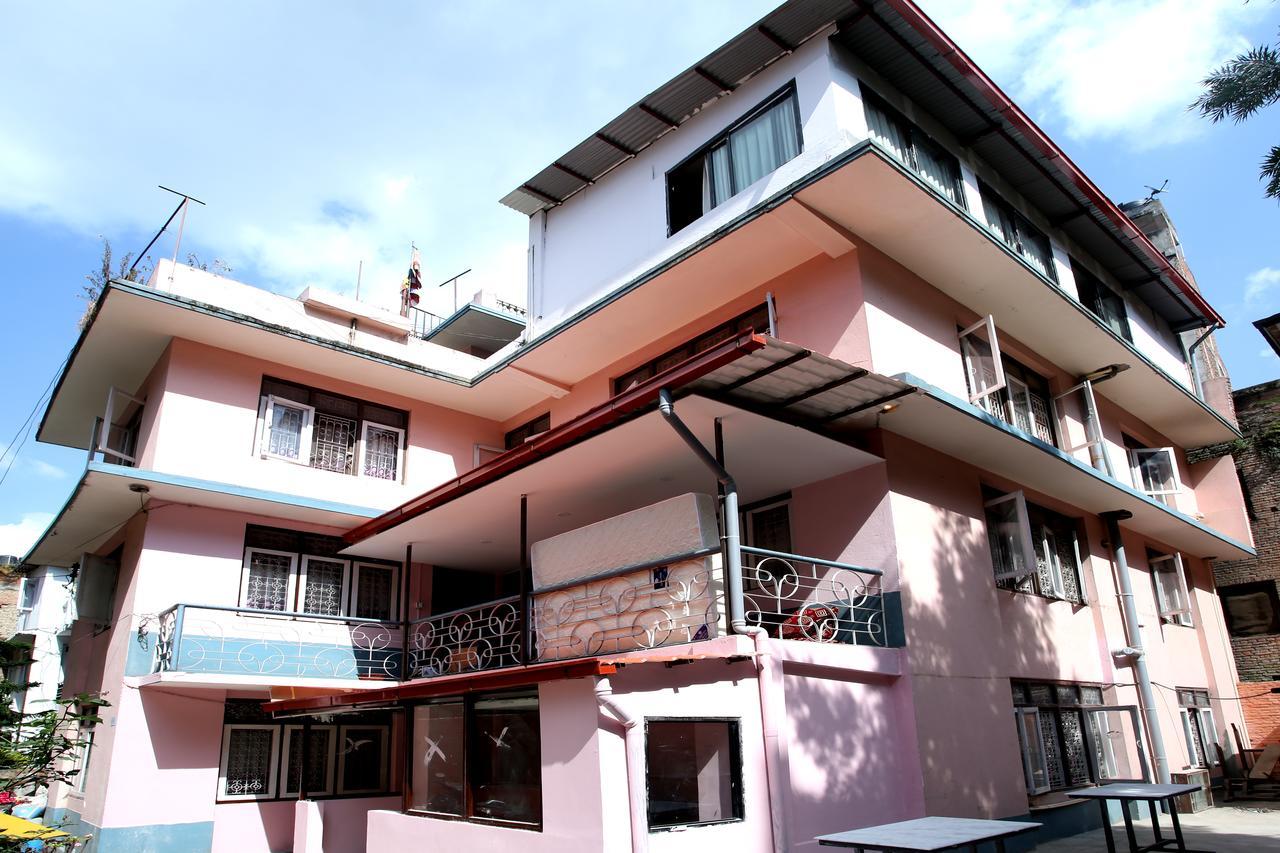Mitra Garden Inn Katmandu Zewnętrze zdjęcie