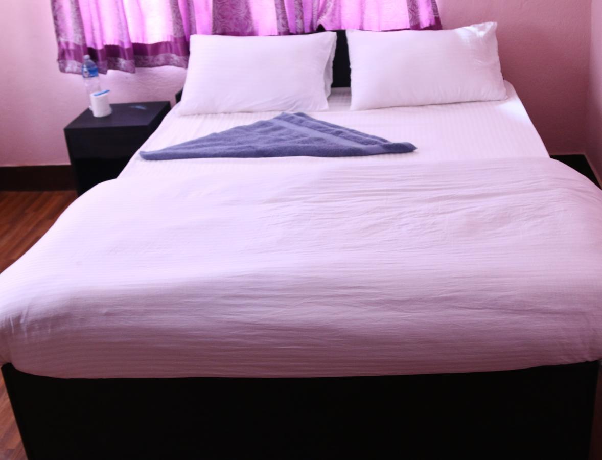 Mitra Garden Inn Katmandu Zewnętrze zdjęcie