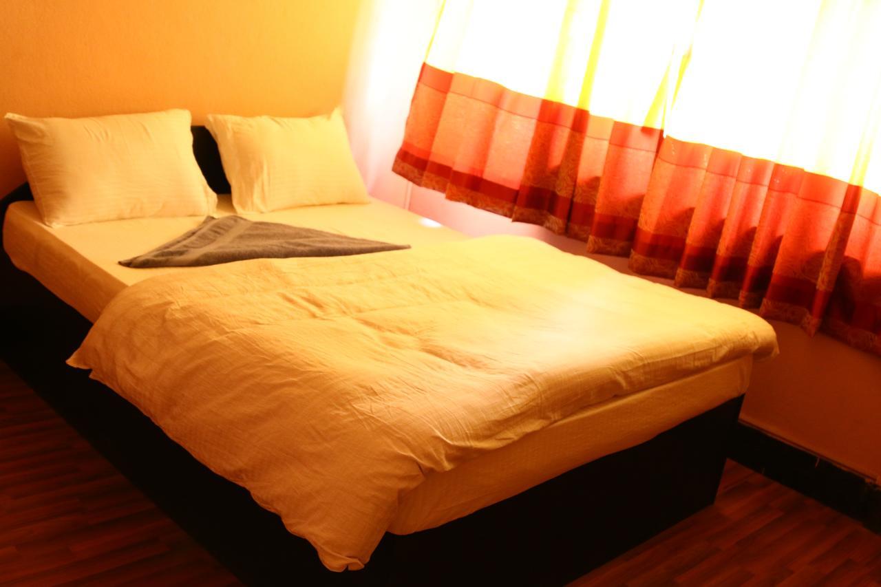 Mitra Garden Inn Katmandu Zewnętrze zdjęcie