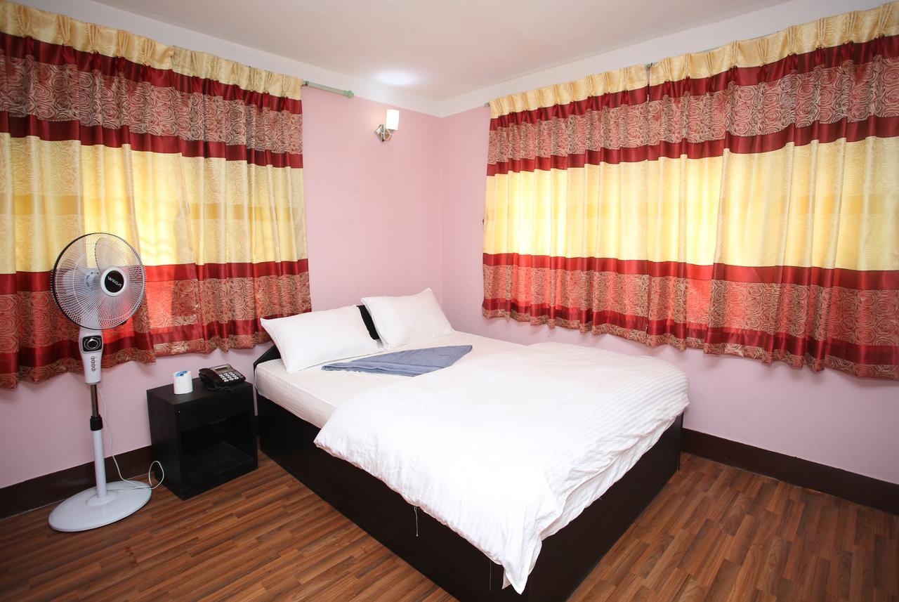 Mitra Garden Inn Katmandu Zewnętrze zdjęcie