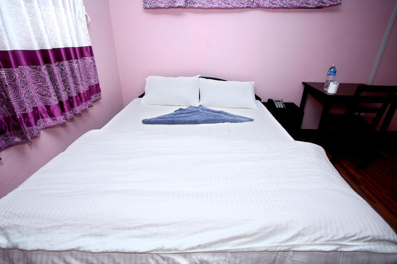 Mitra Garden Inn Katmandu Zewnętrze zdjęcie